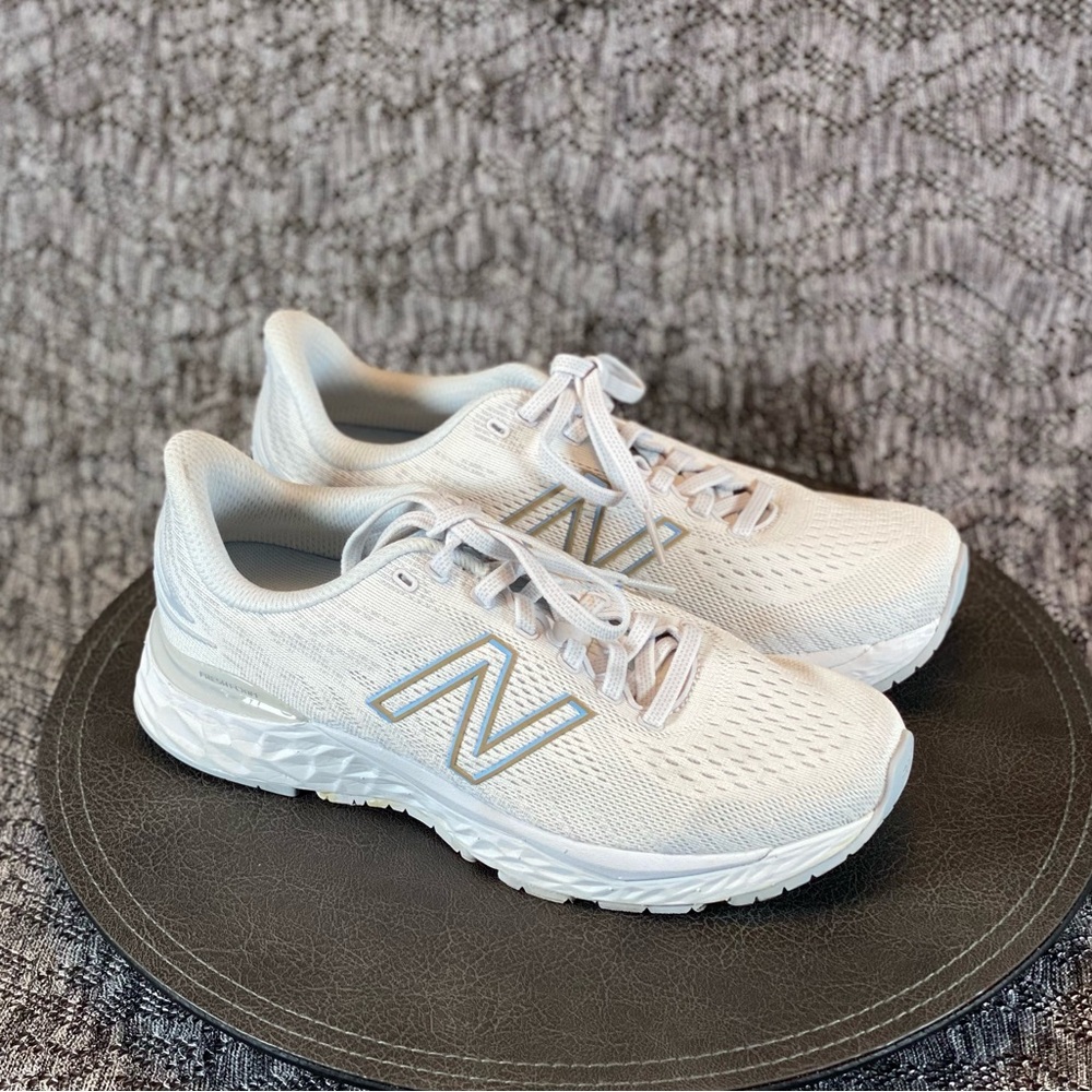 New Balance Fresh Foam W880A11 Running Shoes Women’s size 9 D
